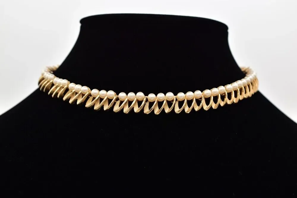 Crown Trifari Vintage Choker Necklace Pearl Brushed Gold Signed 50s 1940s BinBL